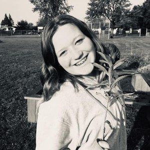 Meet your Posher, Angela